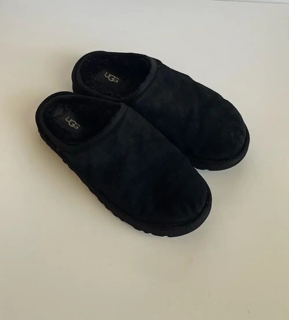 UGG Classic Slip-On Men's Size 8 Slip On Suede Slippers